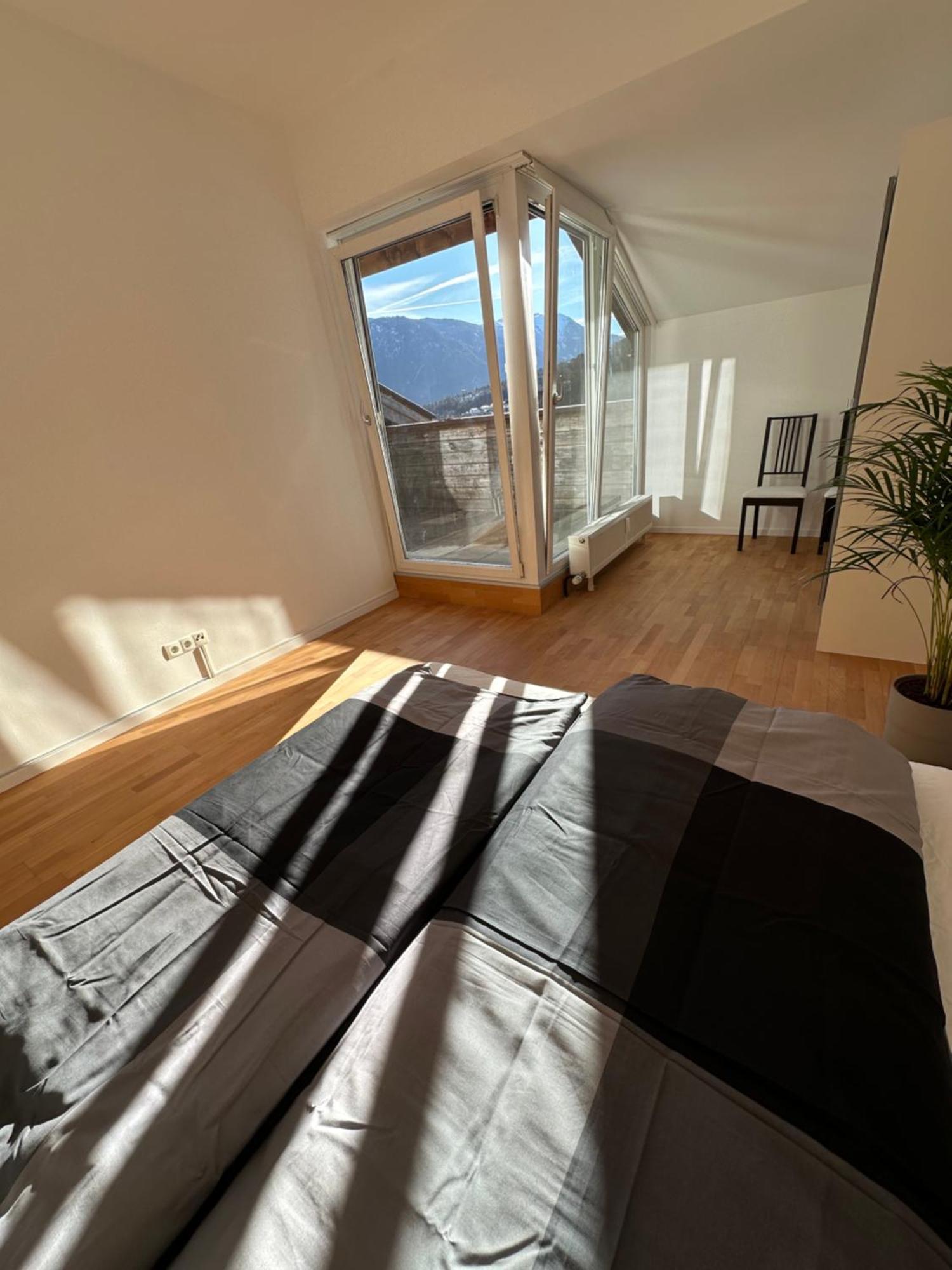 Geraeumiges Sonniges Apartment Mit Bergblick Imst Exterior photo